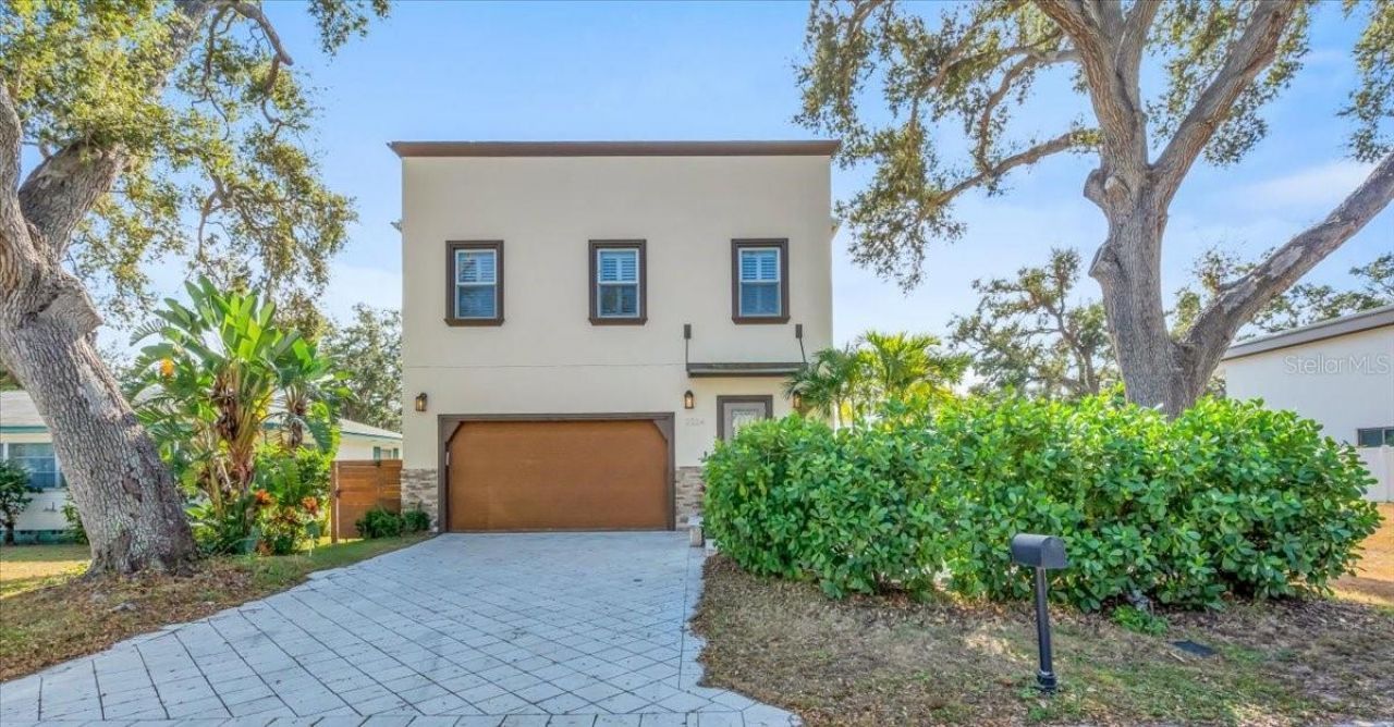 2224 Tami Sola Street, Sarasota, FL 34237 Photo