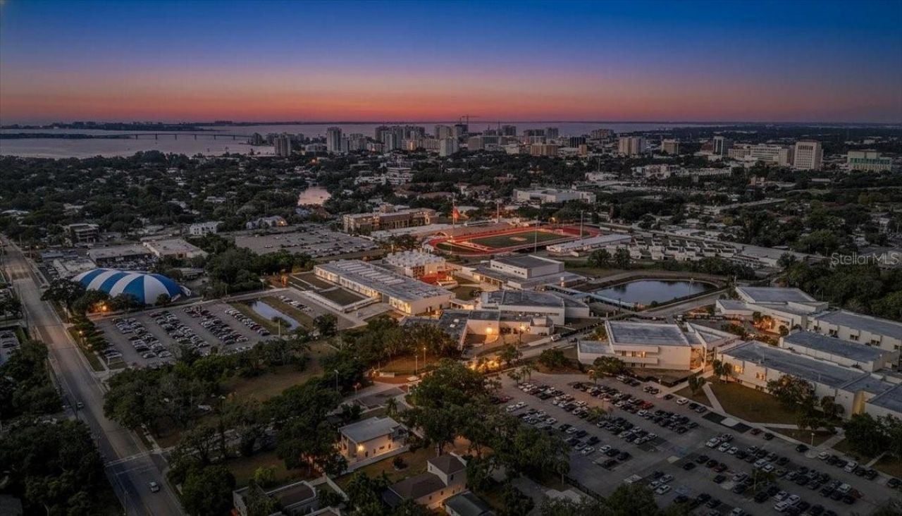 2224 Tami Sola Street, Sarasota, FL 34237 Photo