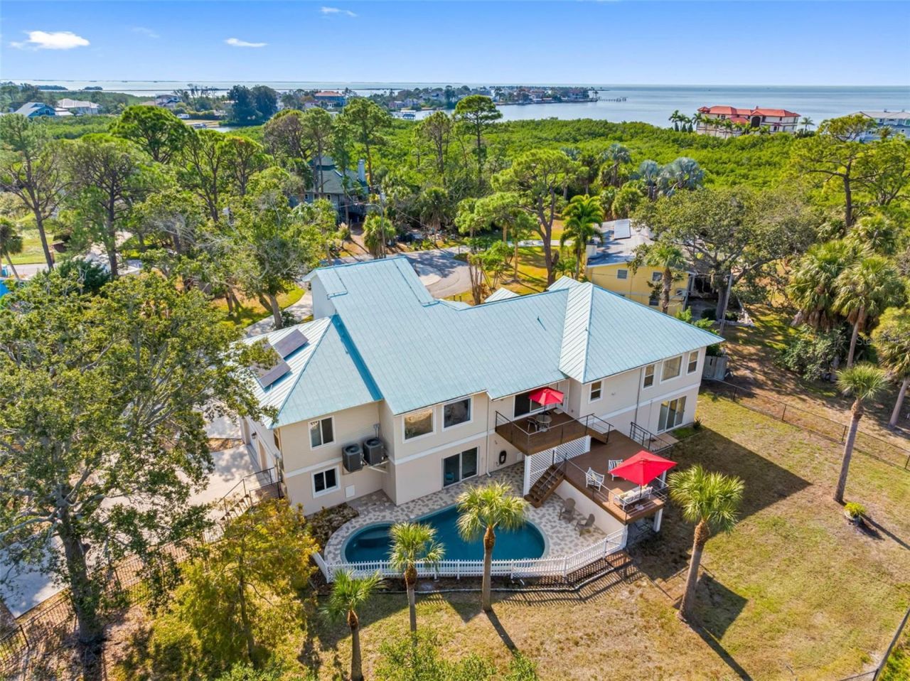 1580 Macchesney Drive, Tarpon Springs, FL 34689 Photo