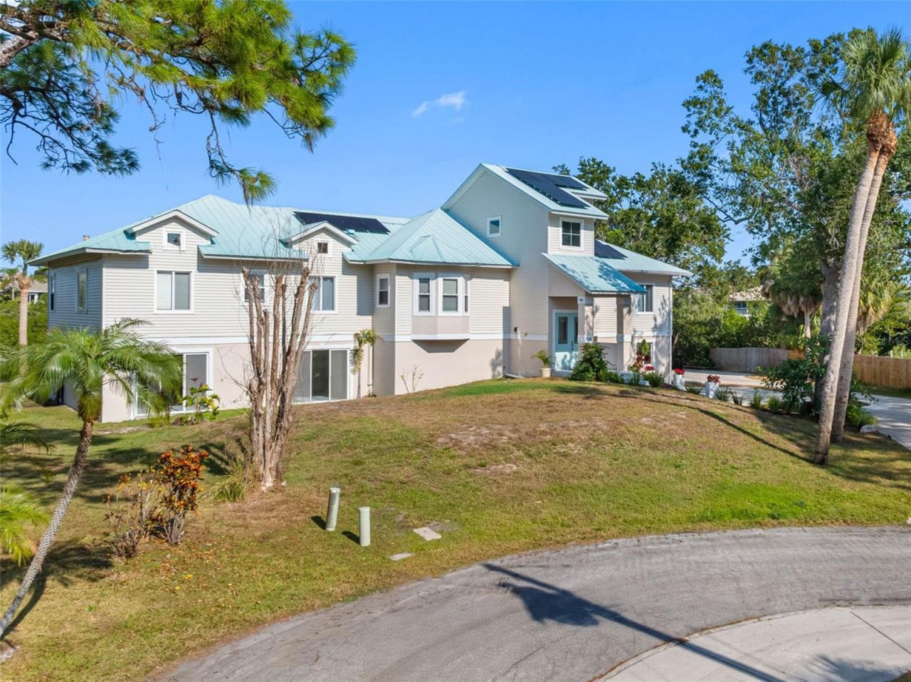 1580 Macchesney Drive, Tarpon Springs, FL 34689 Photo