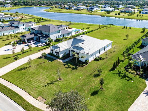 20076 SE Bridgewater Drive, Jupiter, FL 33458