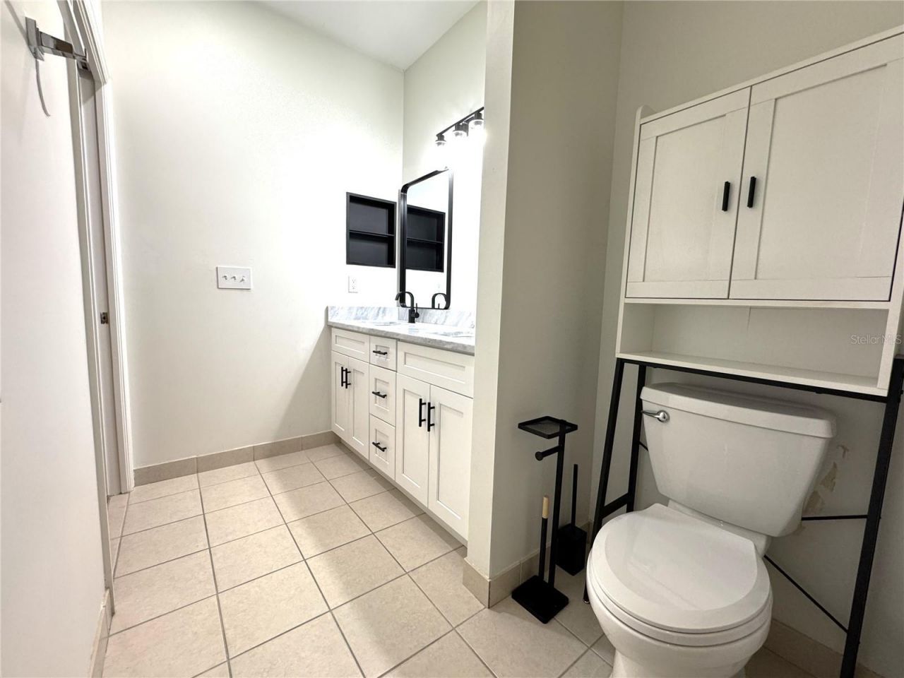 8423 Bernwood Cove Loop, Unit 410, Fort Myers, FL 33966 Photo