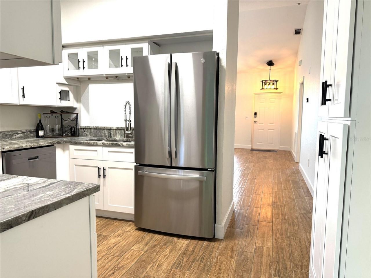 8423 Bernwood Cove Loop, Unit 410, Fort Myers, FL 33966 Photo