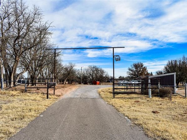 19407 State Highway 34, Mangum, OK 73554
