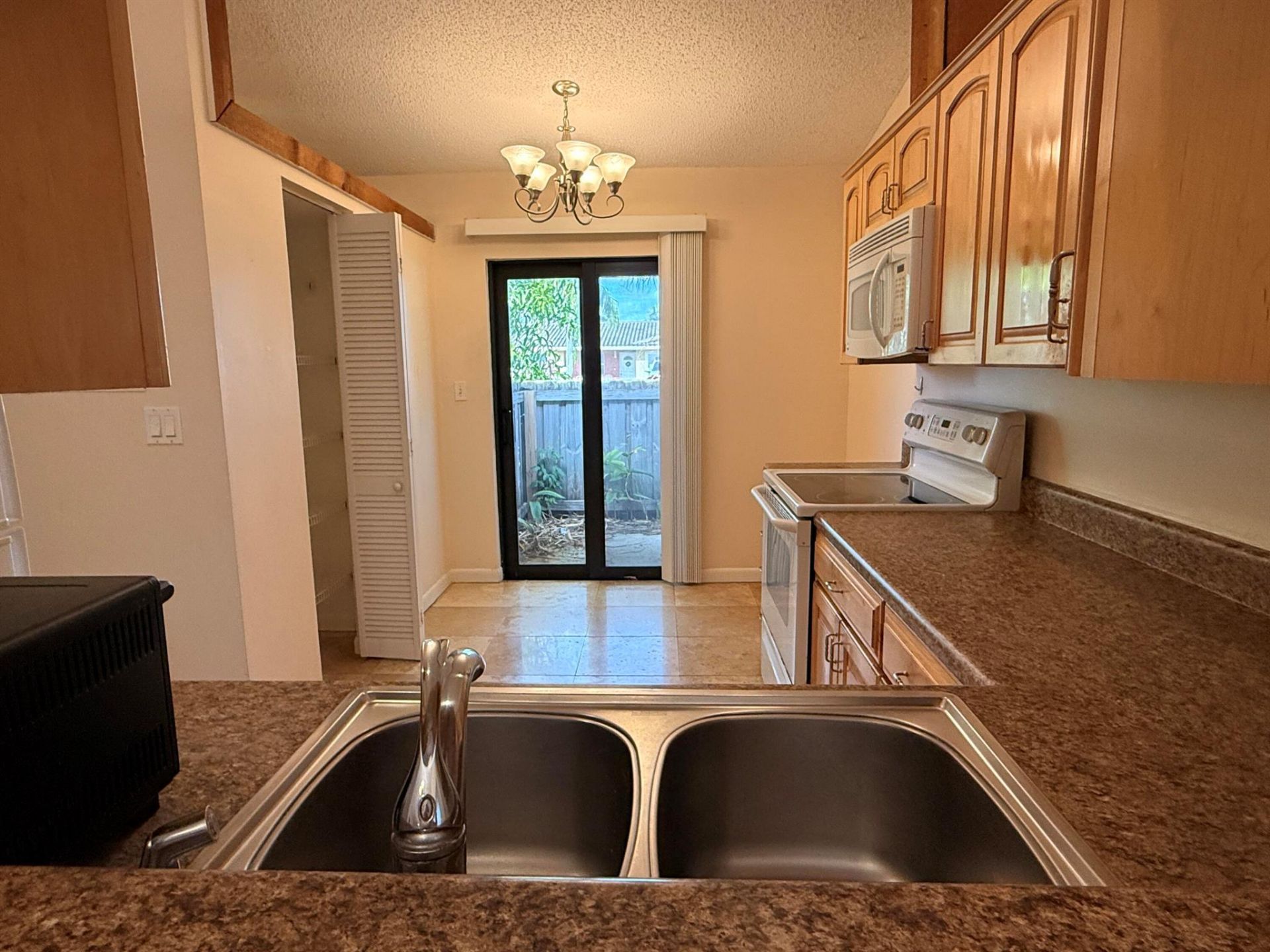 450 NE 42nd Street, Boca Raton, FL 33431 Photo