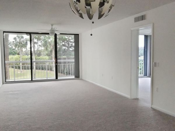 2791 Village Boulevard, Unit 206, West Palm Beach, FL 33409