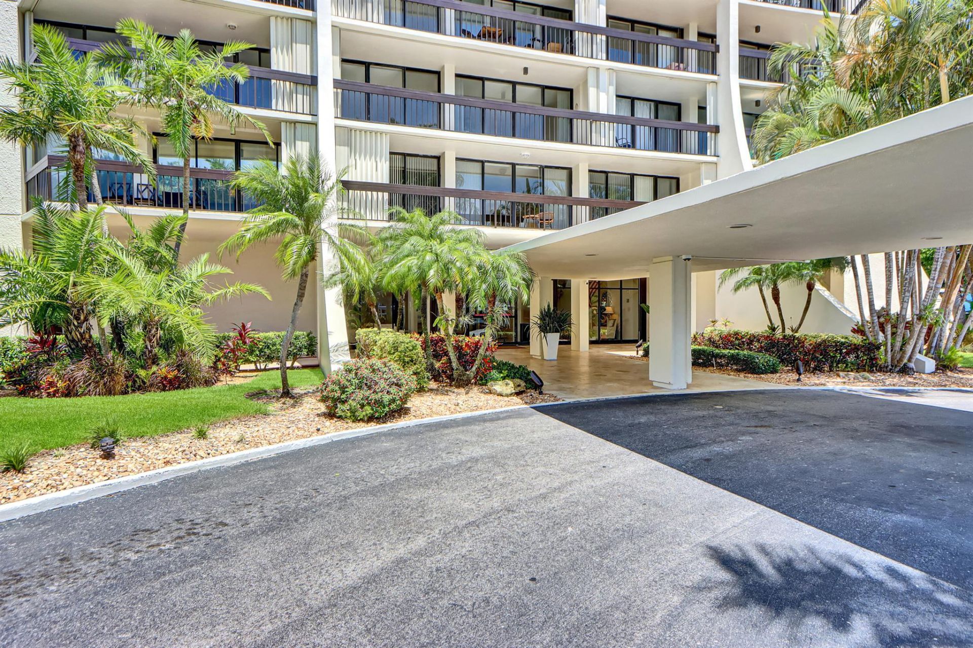 2000 Presidential Way, Unit 1006, West Palm Beach, FL 33401 Photo