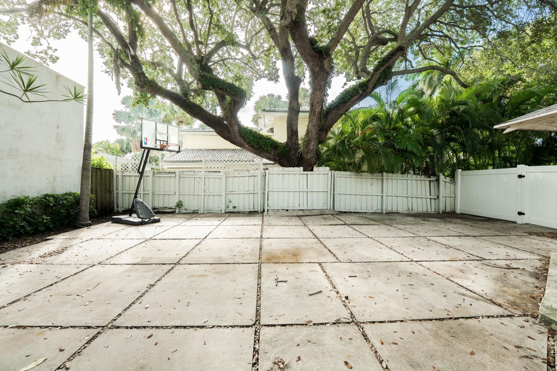 700 E Palmetto Park Road, Boca Raton, FL 33432 Photo