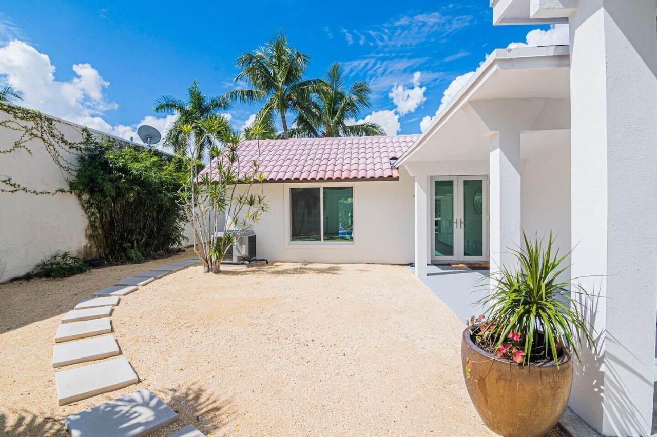 103 W Sandpiper Circle W, Jupiter, FL 33477 Photo