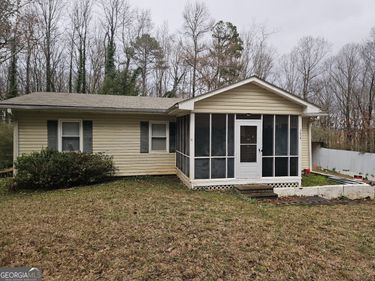 3827 Chadwick Drive, Flowery Branch, GA 30542