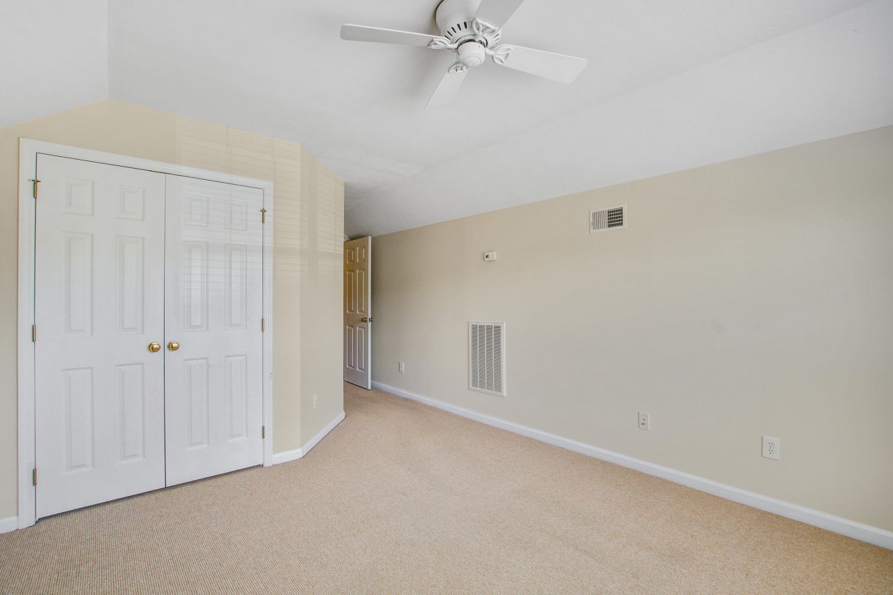 100 Cottage Path Lane Photo 33