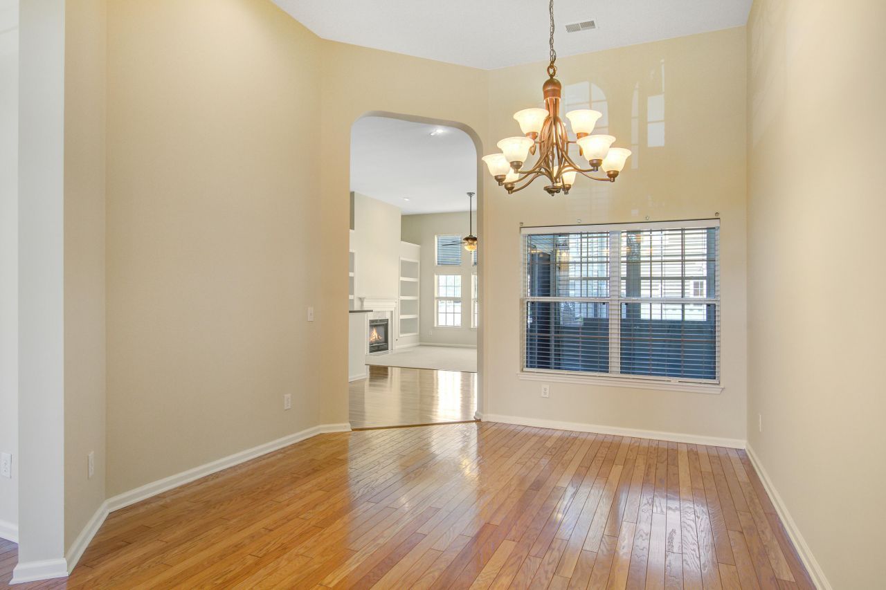 100 Cottage Path Lane Photo 8