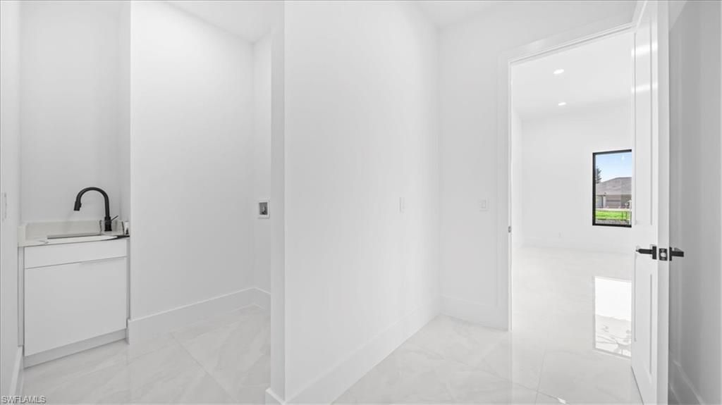 526 SE 4th St, Cape Coral, FL 33990 Photo