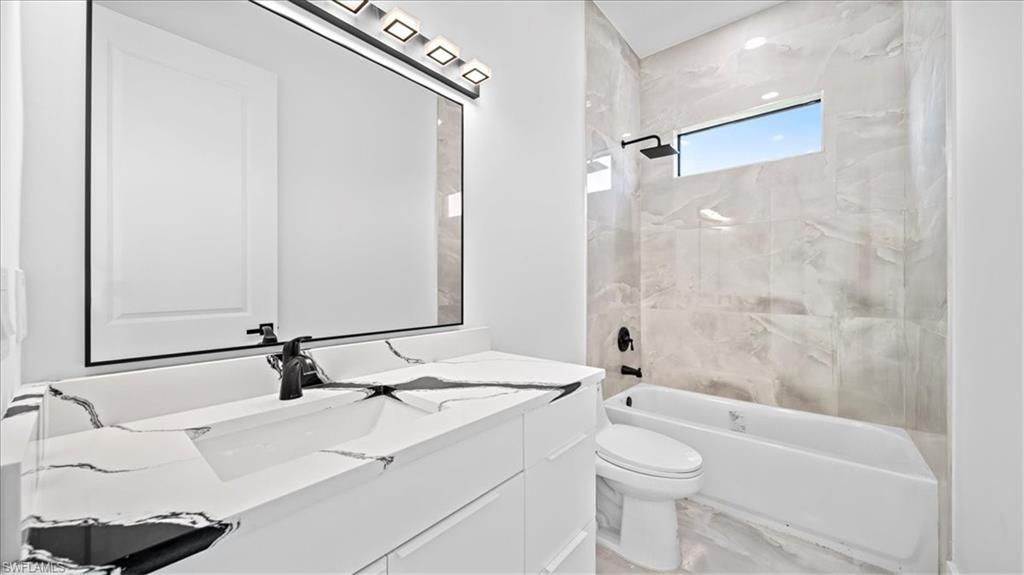 526 SE 4th St, Cape Coral, FL 33990 Photo