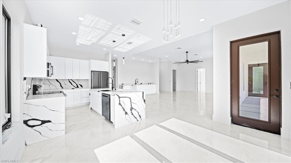 526 SE 4th St, Cape Coral, FL 33990 Photo