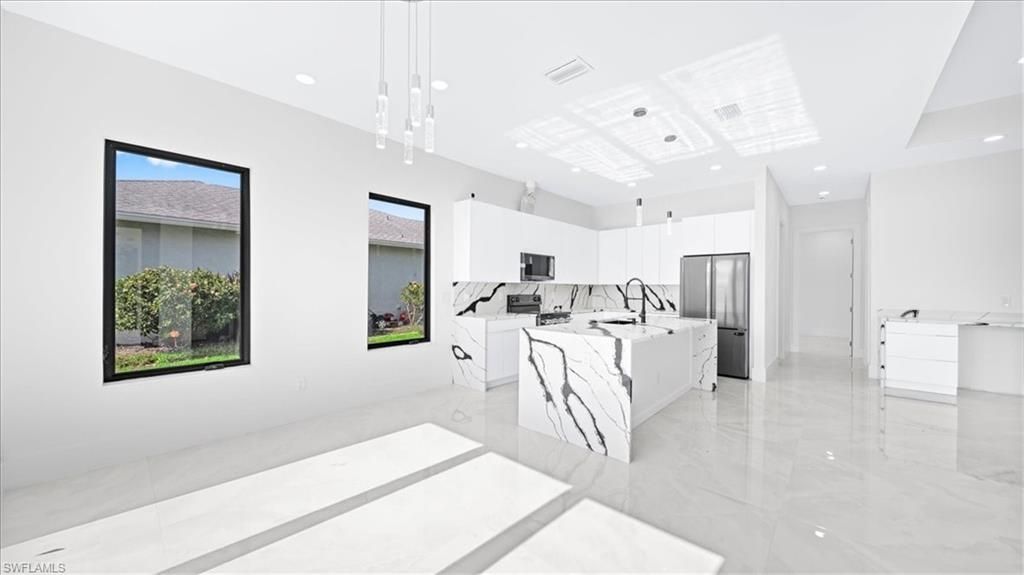 526 SE 4th St, Cape Coral, FL 33990 Photo