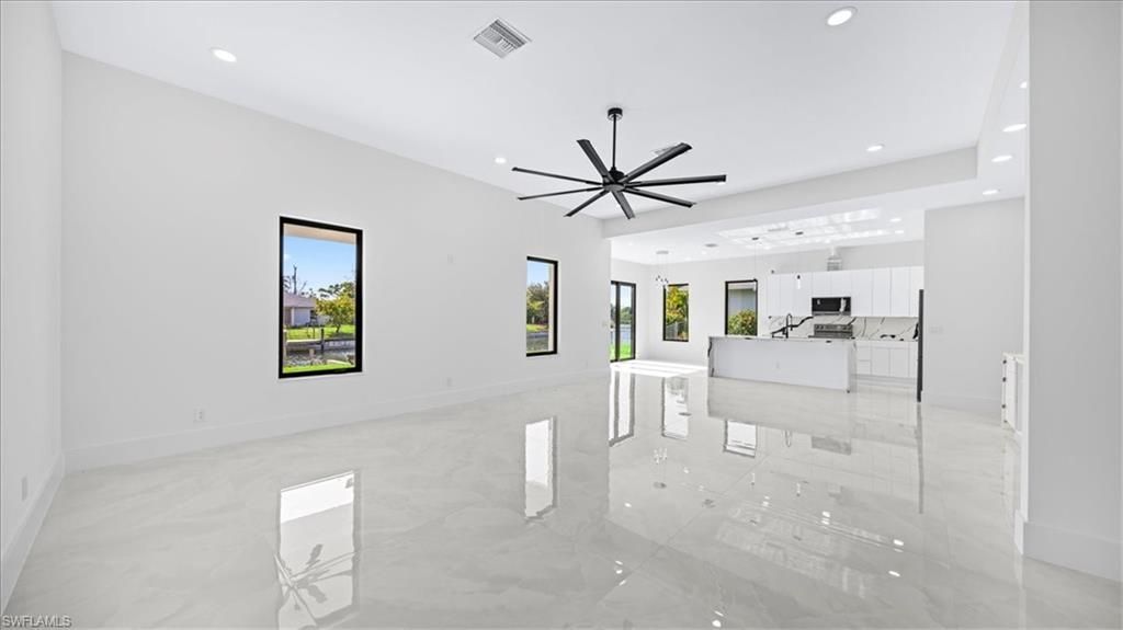 526 SE 4th St, Cape Coral, FL 33990 Photo