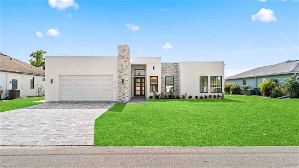 526 SE 4th St, Cape Coral, FL 33990 Photo