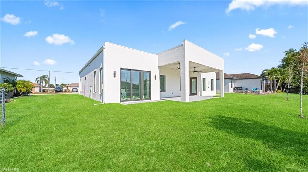 526 SE 4th St, Cape Coral, FL 33990 Photo