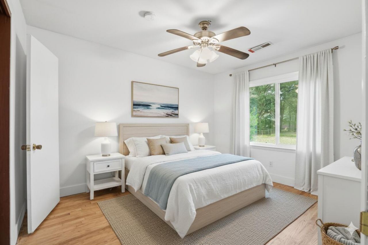 7031 Midland Drive Photo 10