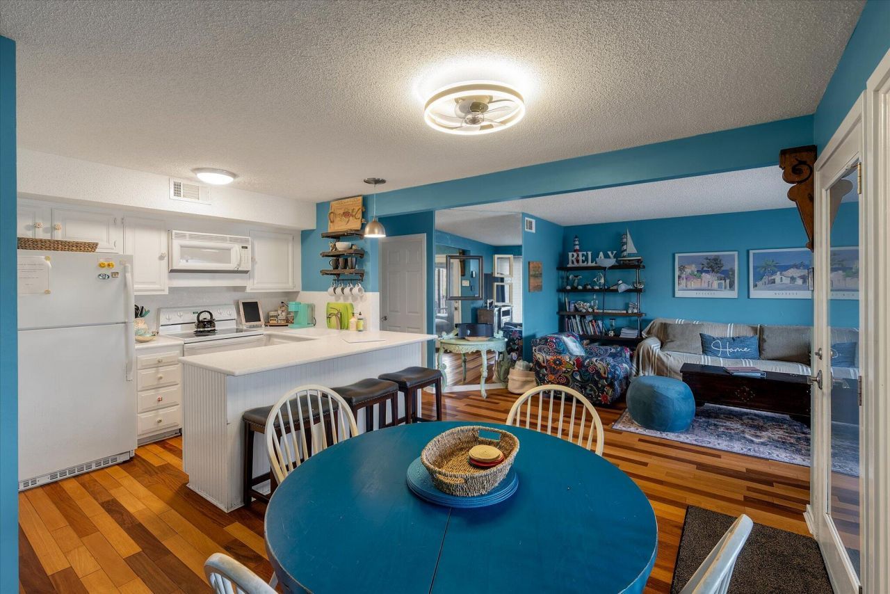 1619 Live Oak Park Photo 10