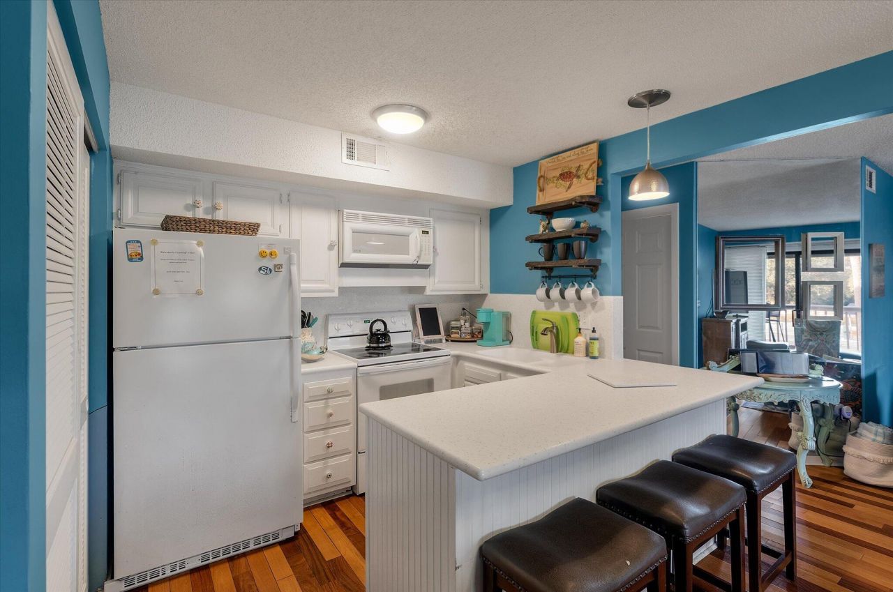 1619 Live Oak Park Photo 8