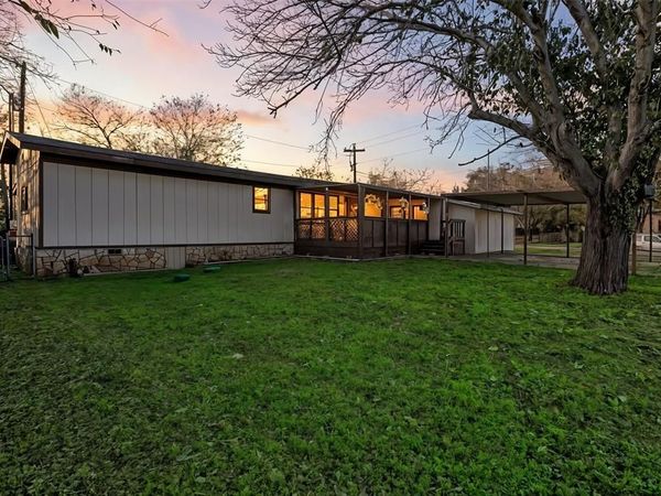 5528 Lake View Drive, Granbury, TX 76048
