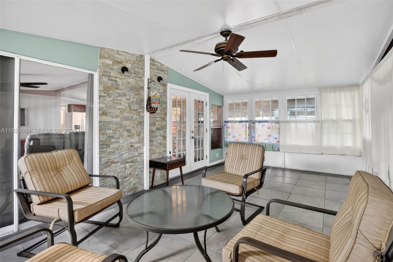 3024 SW 52nd St, Dania Beach, FL 33312 Photo