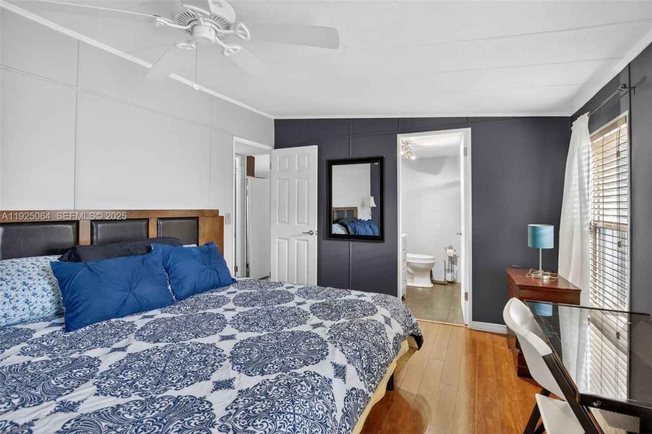 3024 SW 52nd St, Dania Beach, FL 33312 Photo