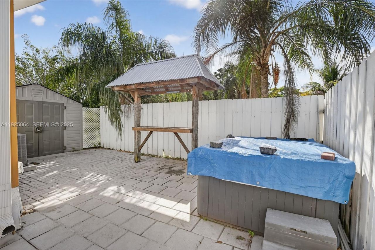 3024 SW 52nd St, Dania Beach, FL 33312 Photo