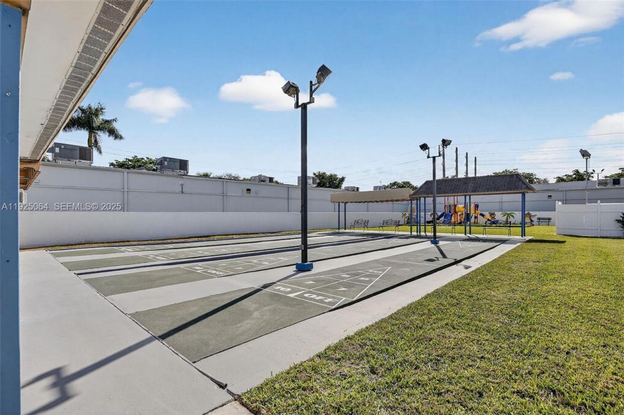 3024 SW 52nd St, Dania Beach, FL 33312 Photo