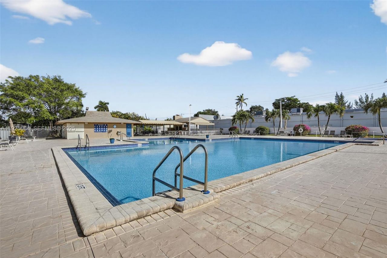 3024 SW 52nd St, Dania Beach, FL 33312 Photo