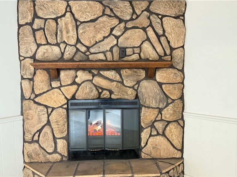 392 Earl Drive NW, Warren, OH 44483 Photo 7