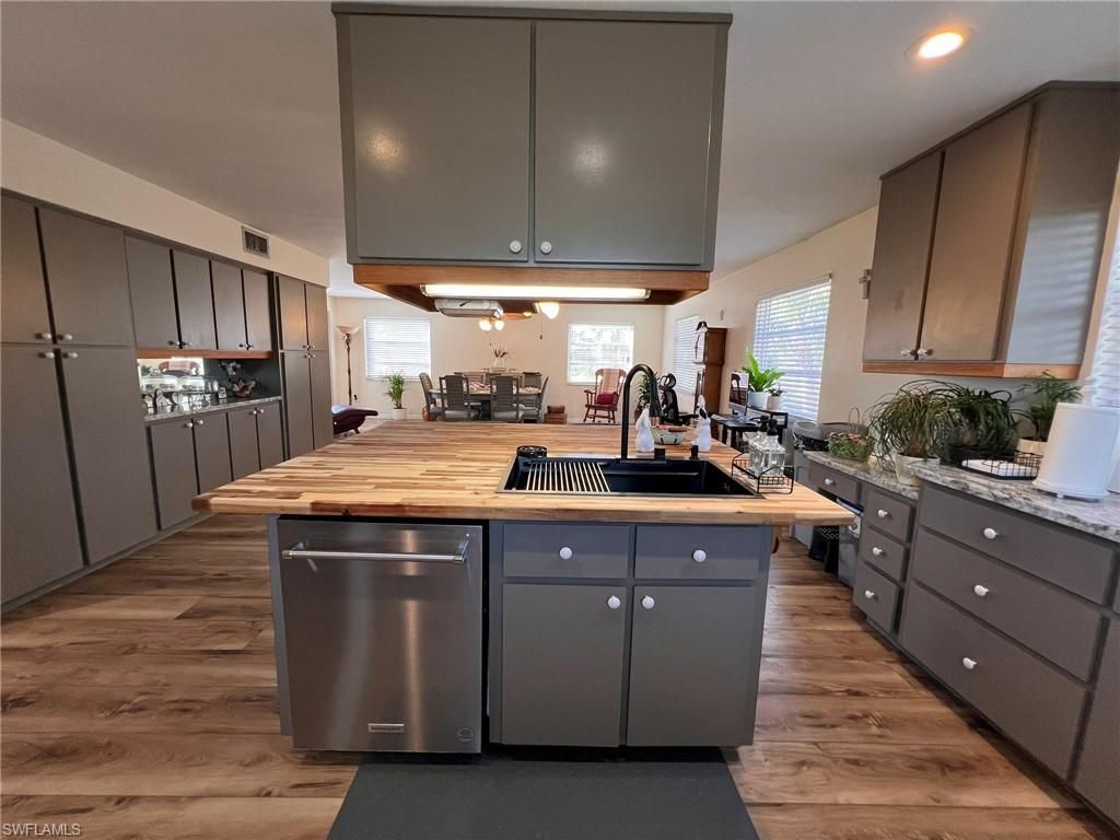 9225 Dimmick Dr, Sanibel, FL 33957 Photo