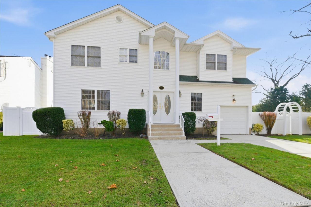 1762 Esposito Court, East Meadow, NY 11554 Main Photo