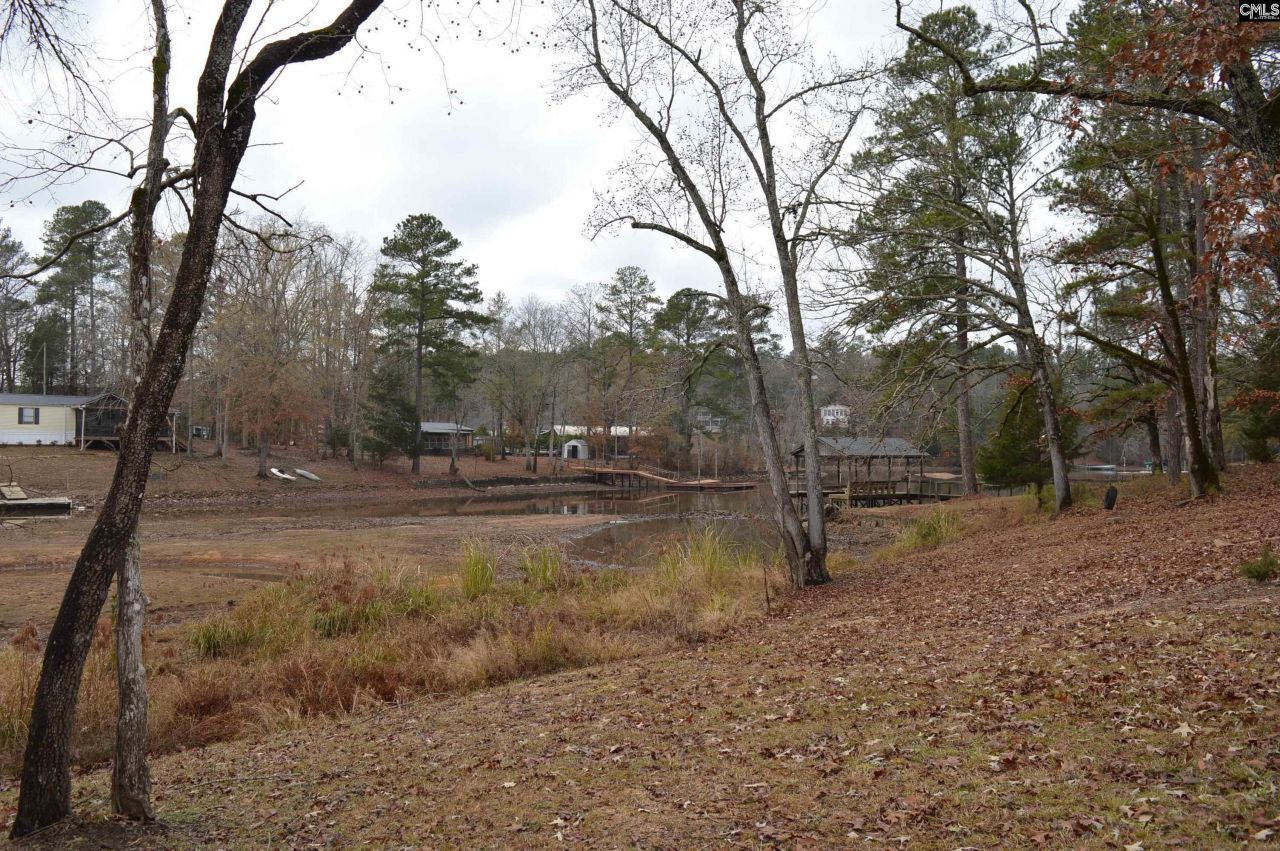 1613 Lakeshore Road  Photo 6