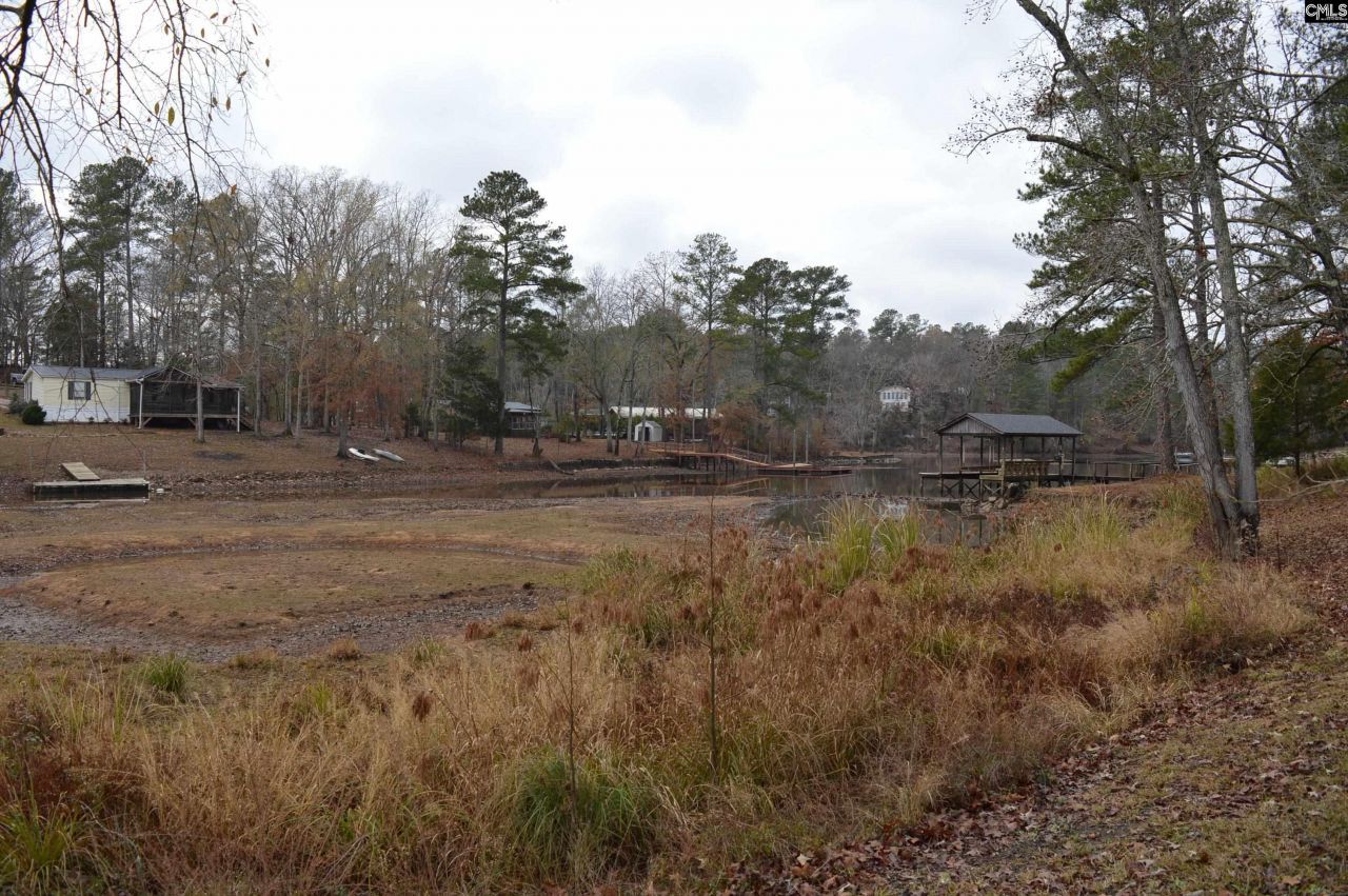 1613 Lakeshore Road  Photo 7