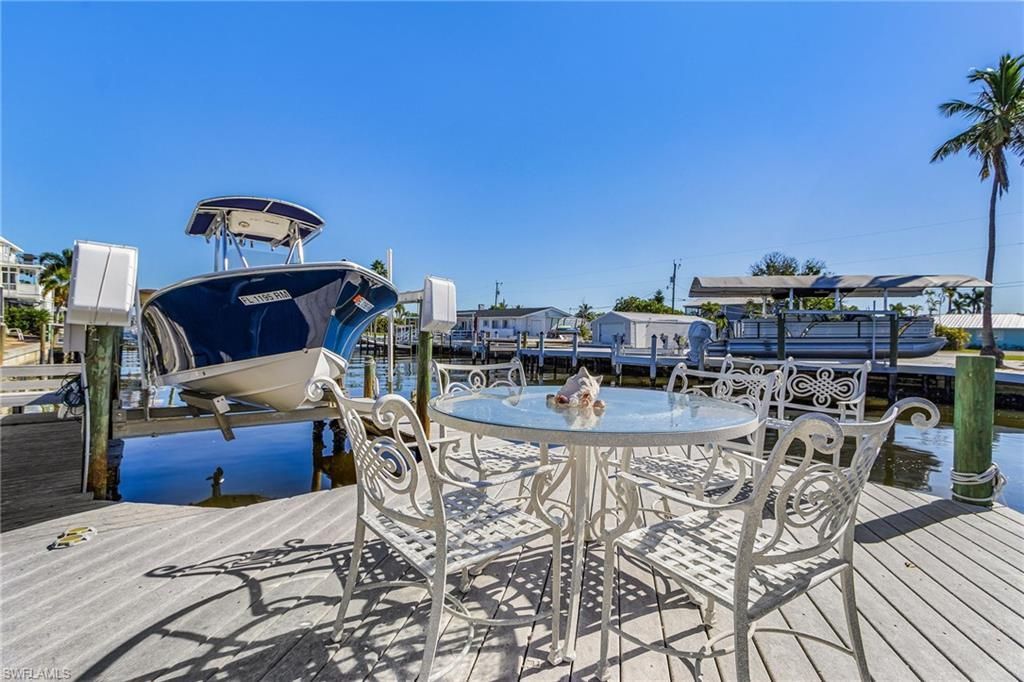 11860 Island Ave, Matlacha, FL 33993 Photo