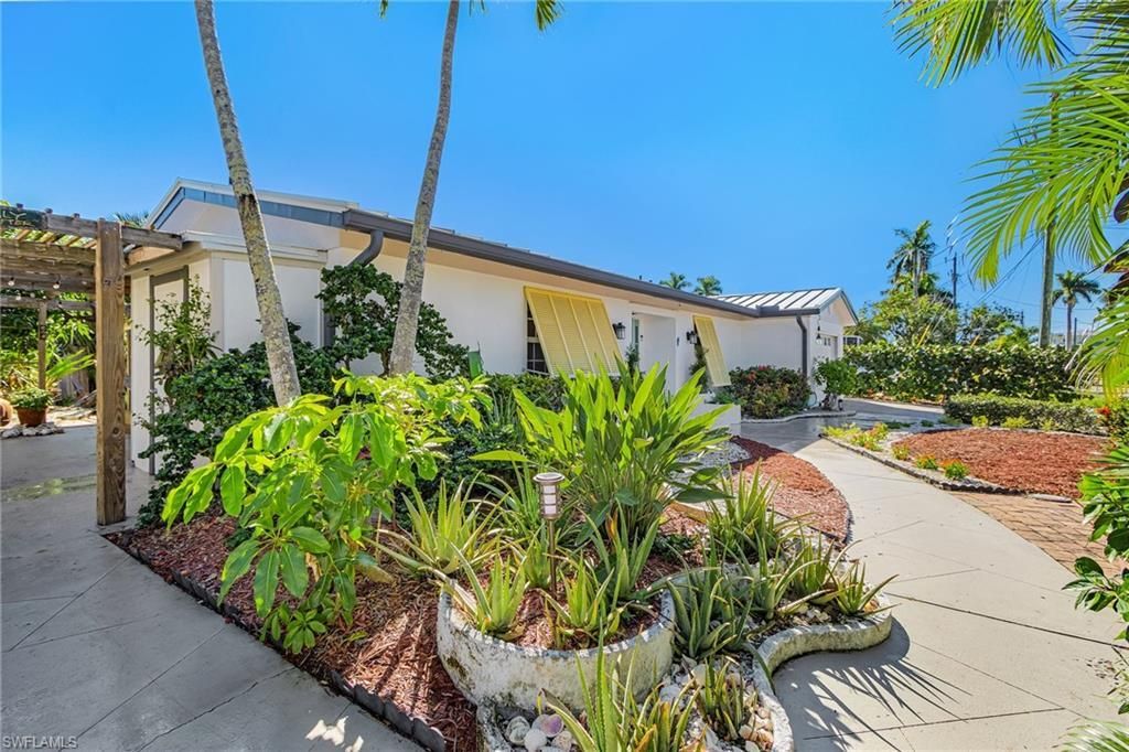 11860 Island Ave, Matlacha, FL 33993 Photo