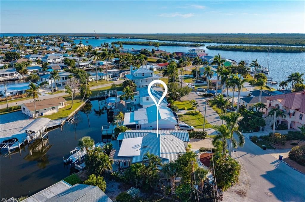 11860 Island Ave, Matlacha, FL 33993 Photo