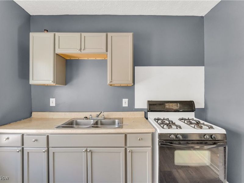 430 E 149th Street, Unit 2/UP, Cleveland, OH 44110 Photo 12