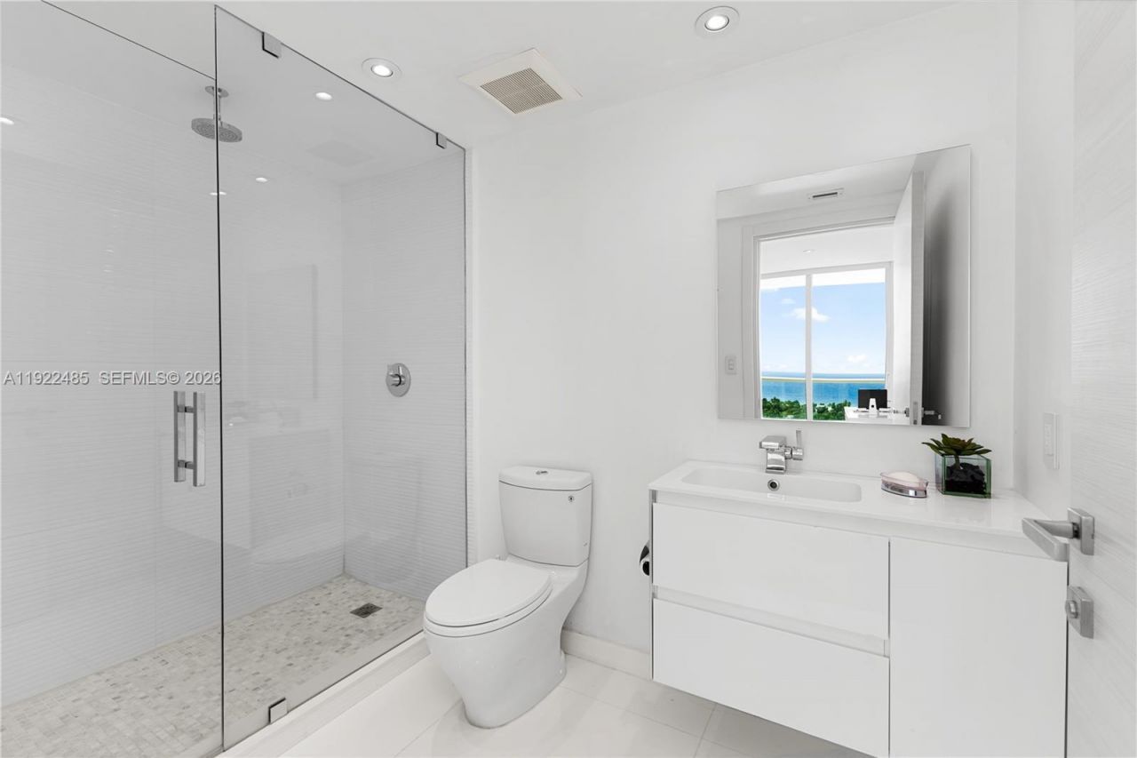 19955 NE 38th Ct, Unit 2205, Aventura, FL 33180 Photo