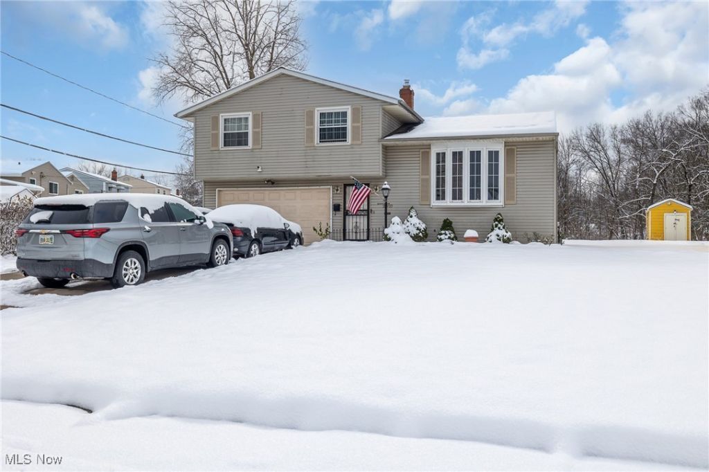 24910 Ridgeline Drive, Bedford Heights, OH 44146 Main Photo