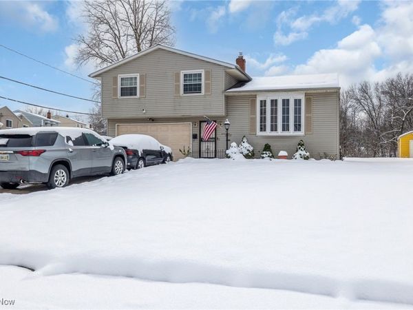 24910 Ridgeline Drive, Bedford Heights, OH 44146