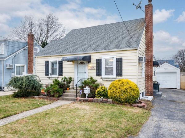 20 Kenneth Avenue, Bellmore, NY 11710