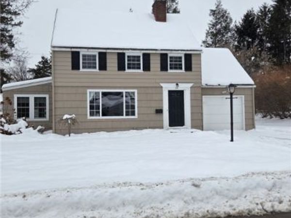 26 Bedford Drive, Whitesboro, NY 13492