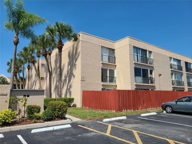 2763 WOODGATE LANE, Unit 207, SARASOTA, FL 34231