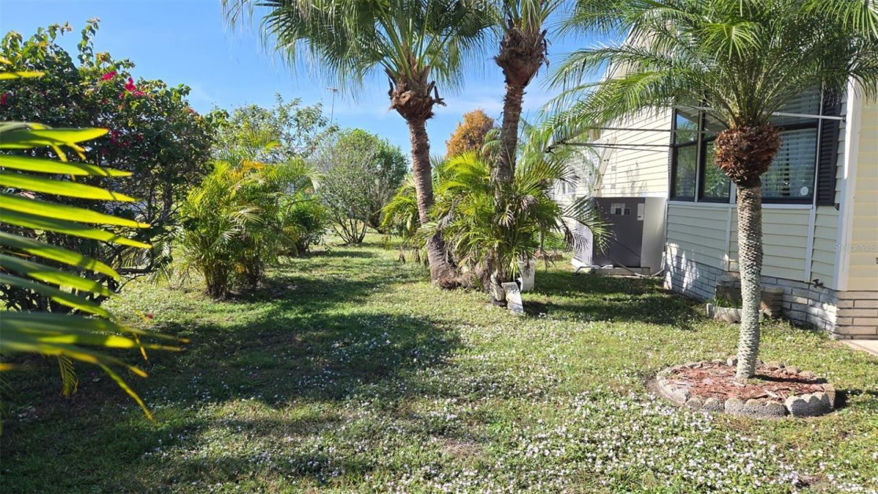 927 Yew Street, Sebastian, FL 32976 Photo