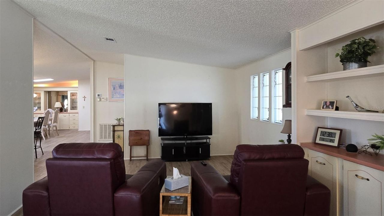 927 Yew Street, Sebastian, FL 32976 Photo