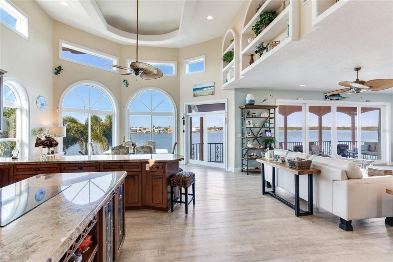 16480 Redington Drive, Redington Beach, FL 33708 Photo